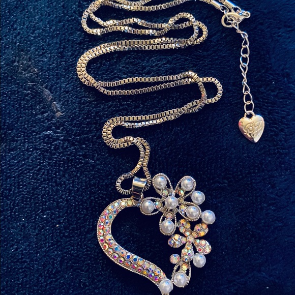 Betsey Johnson Jewelry - Betsey Johnson Open Heart Necklace